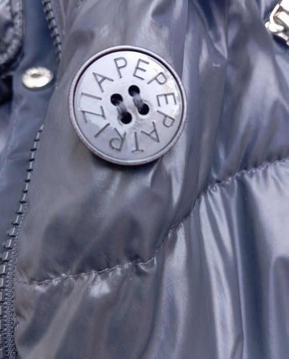 Vând geaca dama umpluta cu puf Patrizia Pepe!