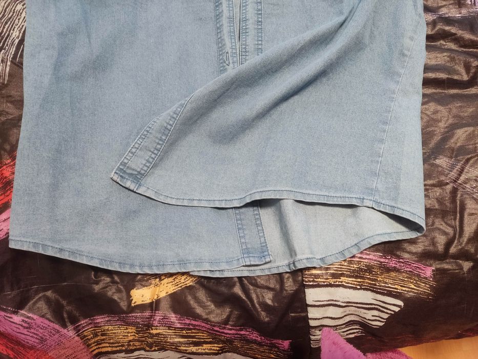 Две дамски дънкови ризи