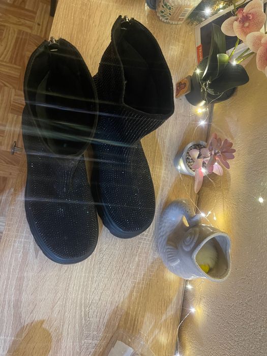 Дамски боти с кристали