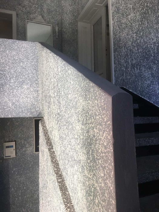 Двуетажна къща .