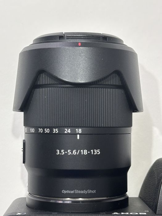 Sony a6700 kit 18-135 f/3.5-5.6