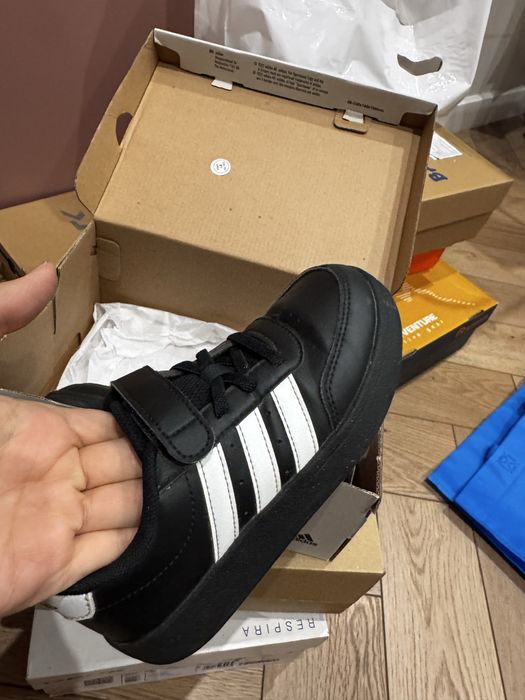 Adidas кеды для мальчиков оригинал на размер 30-31