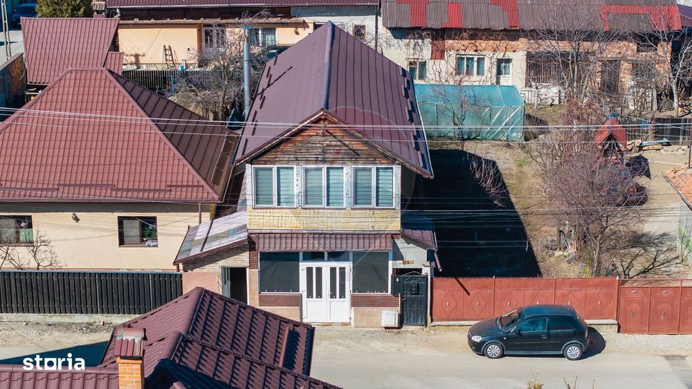 Oportunitate: Casă 6 camere (3 camere spațiu comercial+etaj locuință)