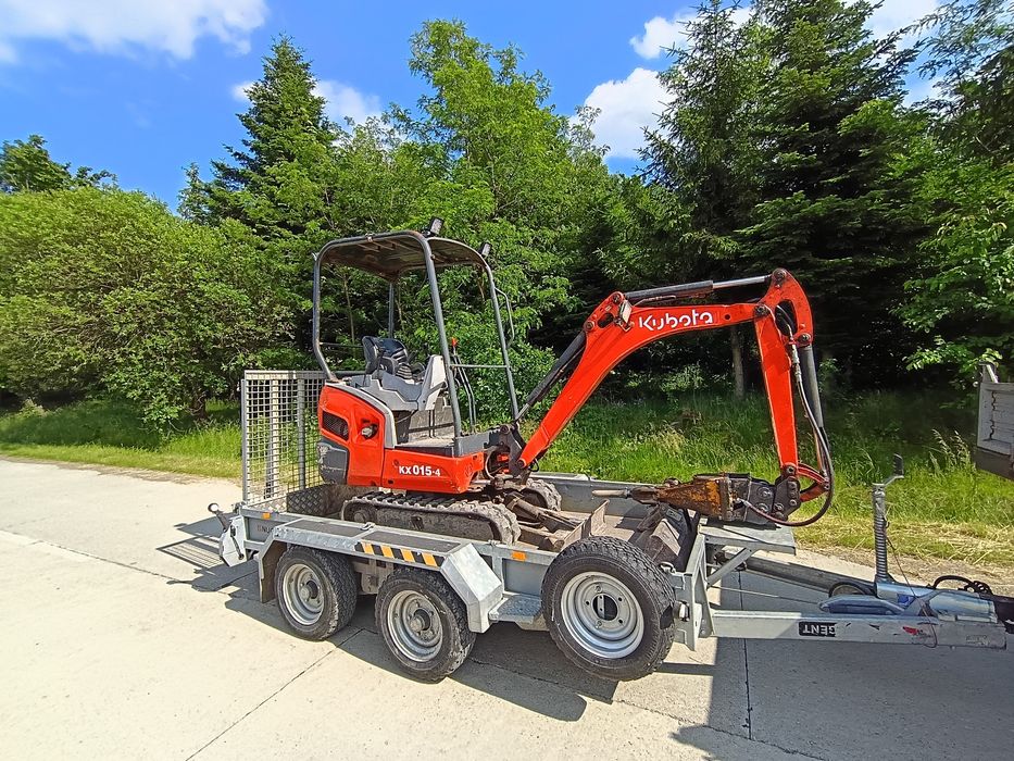 Execut lucrări cu miniexcavator 1,5 tone și picon