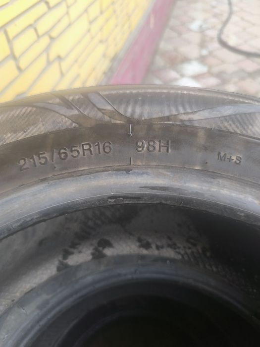 Продам шины комплект