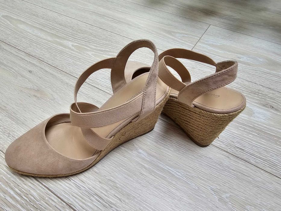 Pantofi sandale Graceland bej numar 39
