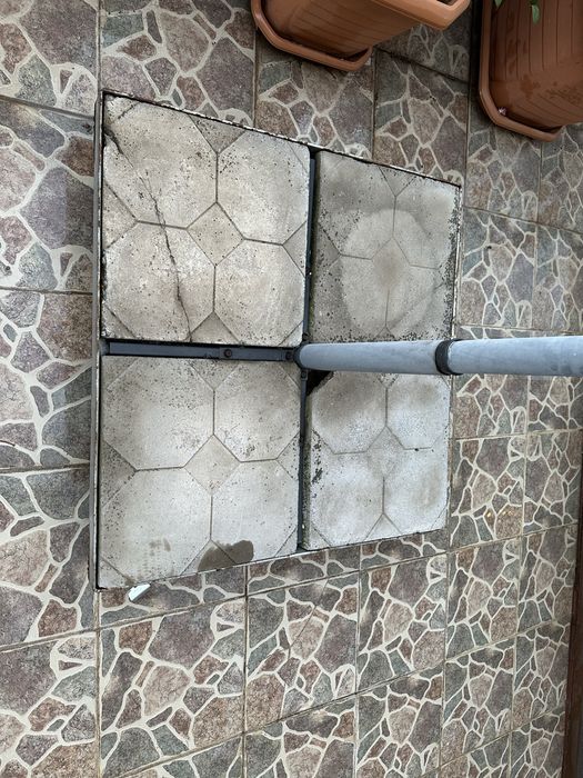 Стойка за градински чадър