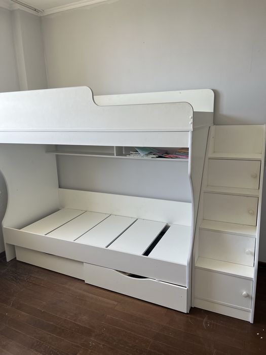 Продам Двух яростная кровать