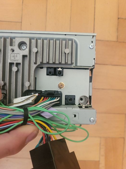 Pioneer аудио система с блутут и задна камера