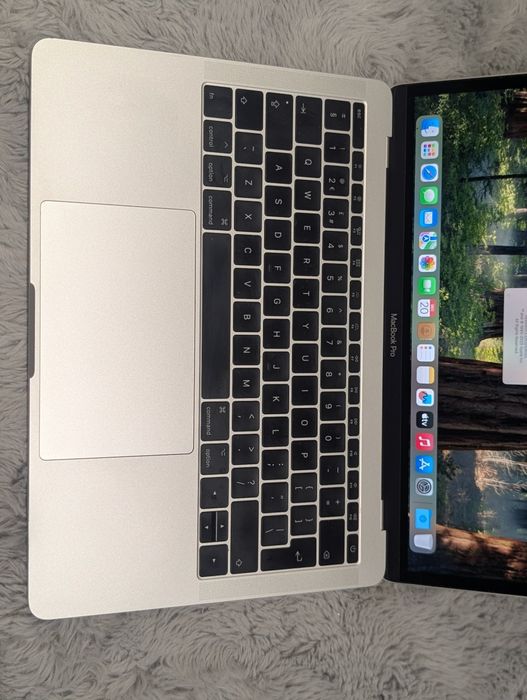 MacBook pro 13 2017 8gb 128gb Sequoia 15.7.3