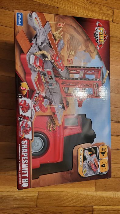 Пожарна кола трансформираща станция