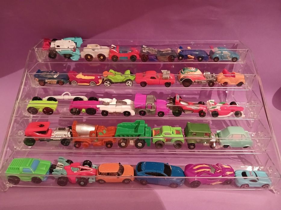 Фигурки из киндеров