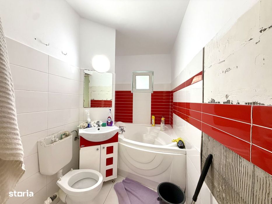 Apartament spatios si renovat, 3 camere, 70 mp utili, parter - Zona Ar
