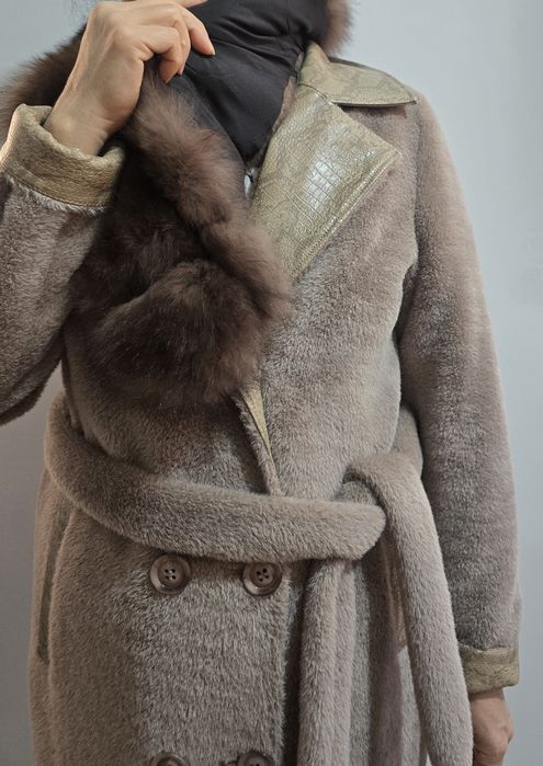 Пальто Алькантара с соболинным воротом!