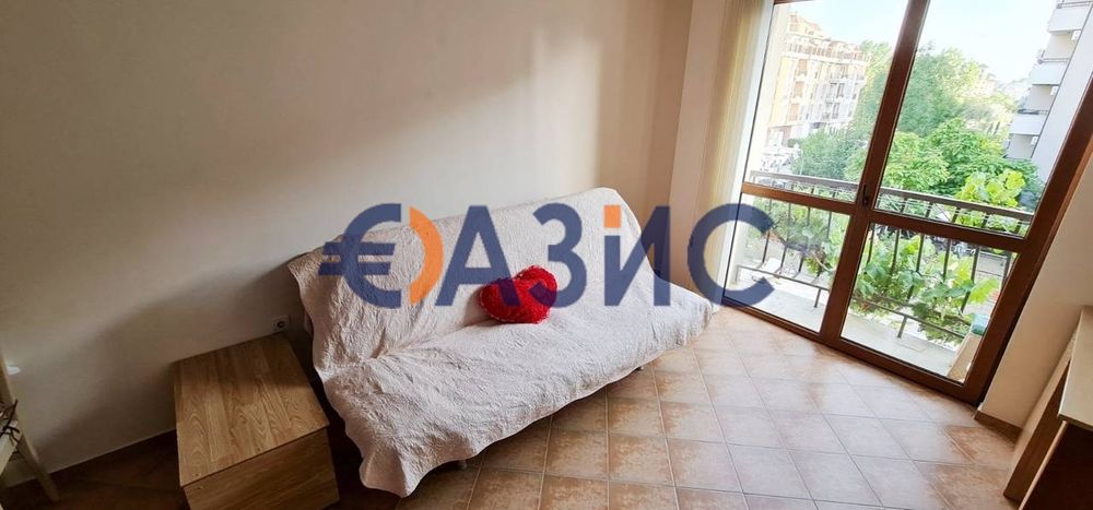 Продава се Двустаен апартамент в к.к. Слънчев бряг - 58 кв.м за 835 €/кв.м - Снимка #3