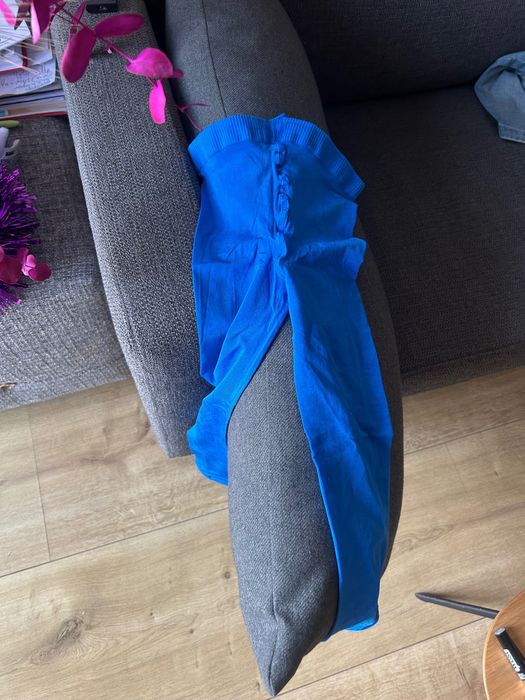 Colanti albastru electrizant