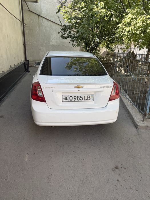 Moshina lacetti 1,8 avtomat lyuki bor