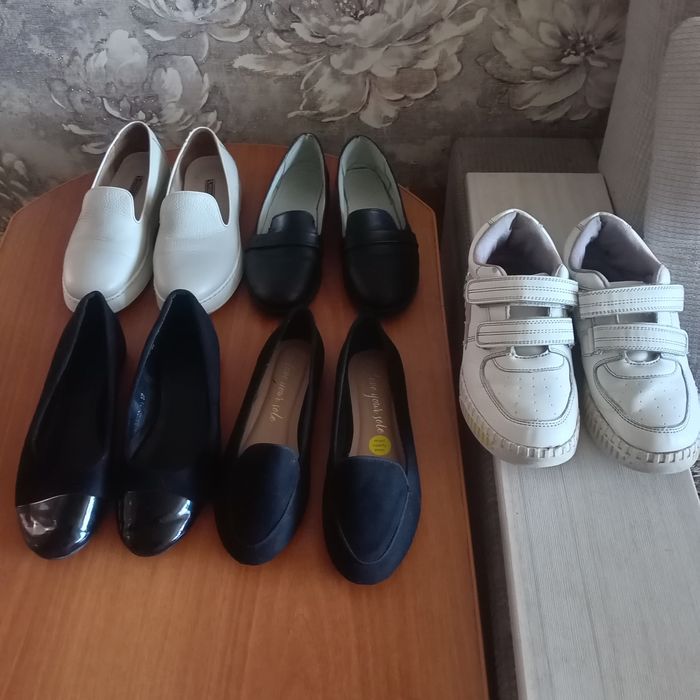 Продам туфли школьные, кроссовки