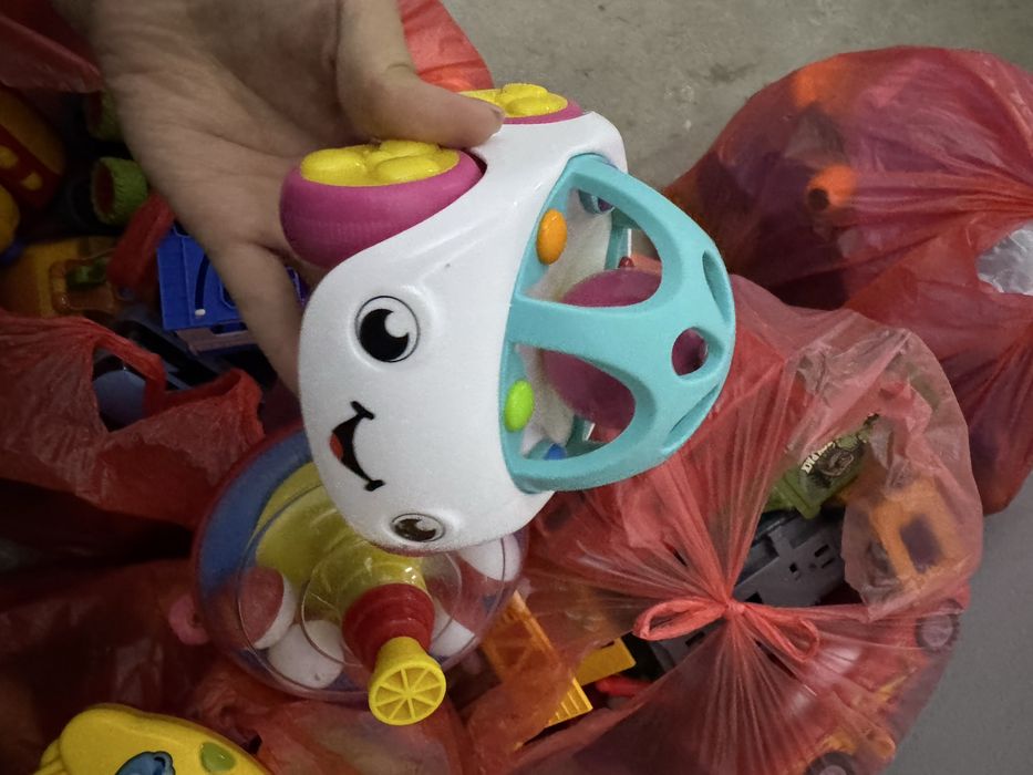 Продам игрушки в отличном состоянии