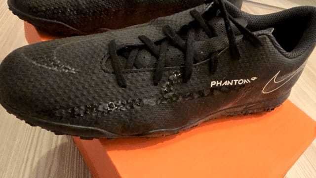 VAND: Pantofi fotbal NIKE Phantom GT2 Club TF
