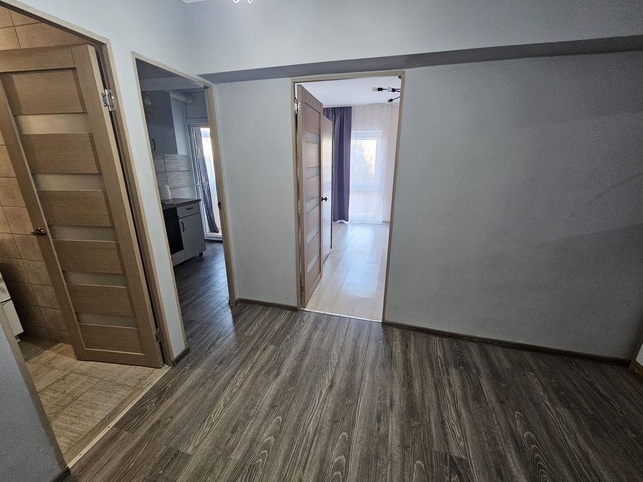 Închiriez apartament