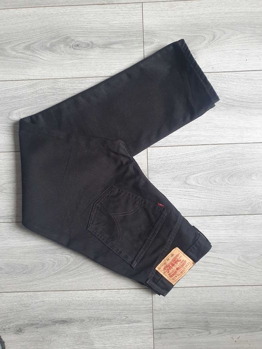 Blugi LEVI'S 521 - Marime W33 L30 (Talie 84 cm)