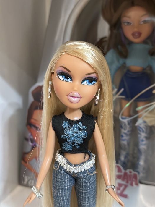 Продажа кукол Bratz