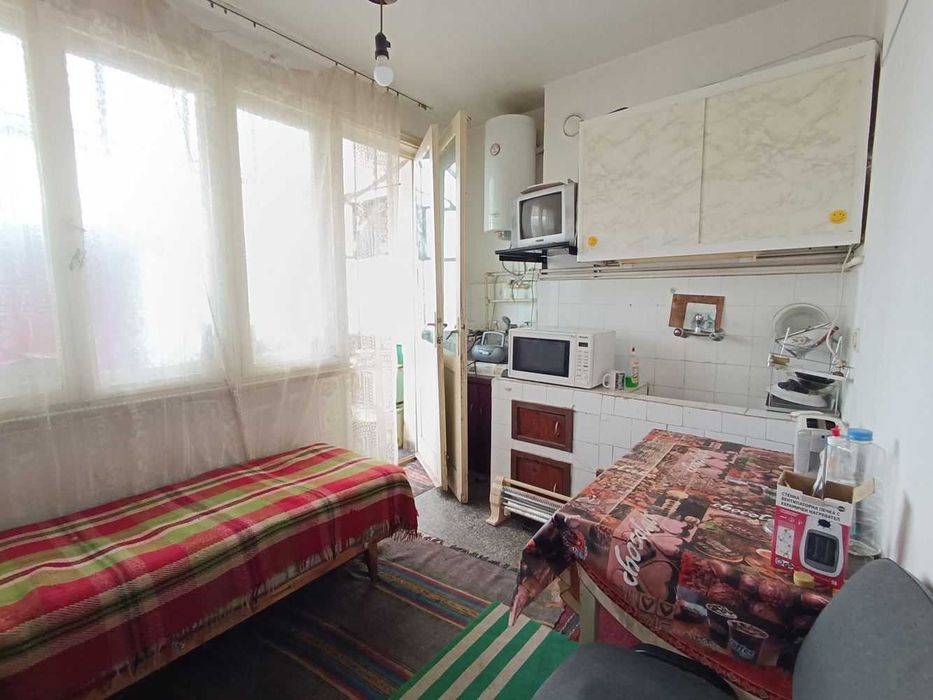 Продава се Двустаен апартамент в Велико Търново, Център - 44 кв.м за 1382 €/кв.м - Снимка #3