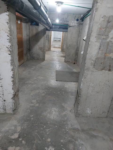 Curățenie subsoluri blocuri Brăila – evacuare gunoi, oferim factură