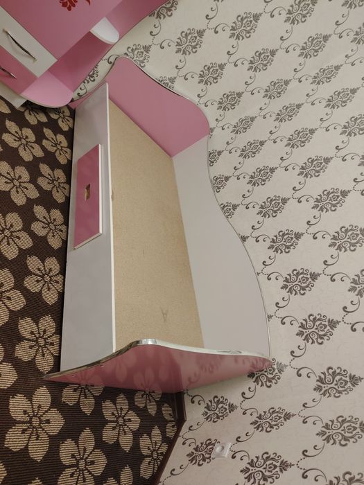 Qiz bolalar uchun kamplekt mebel