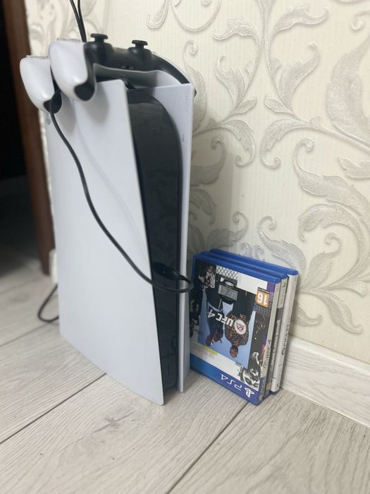 Ps 5 пс 5 возможен неьольшой торг, без разницы наличка или каспи