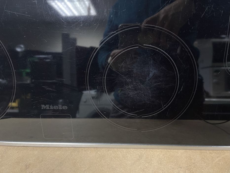 Стъклокерамичен плот Miele KM 263
