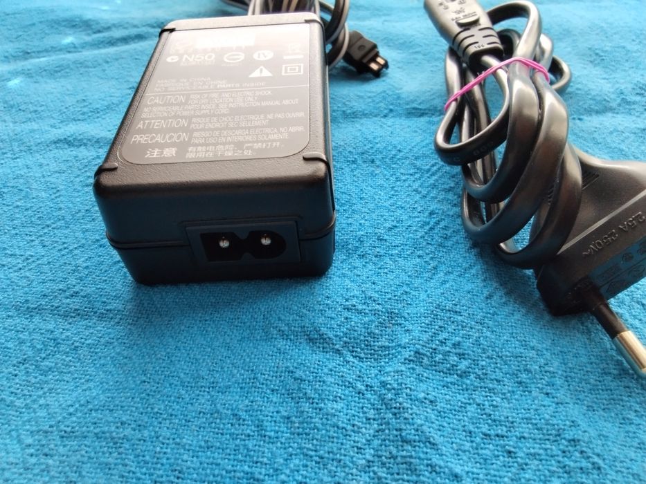 Много ценно и рядко зарядно за всички видове камери на Sony original