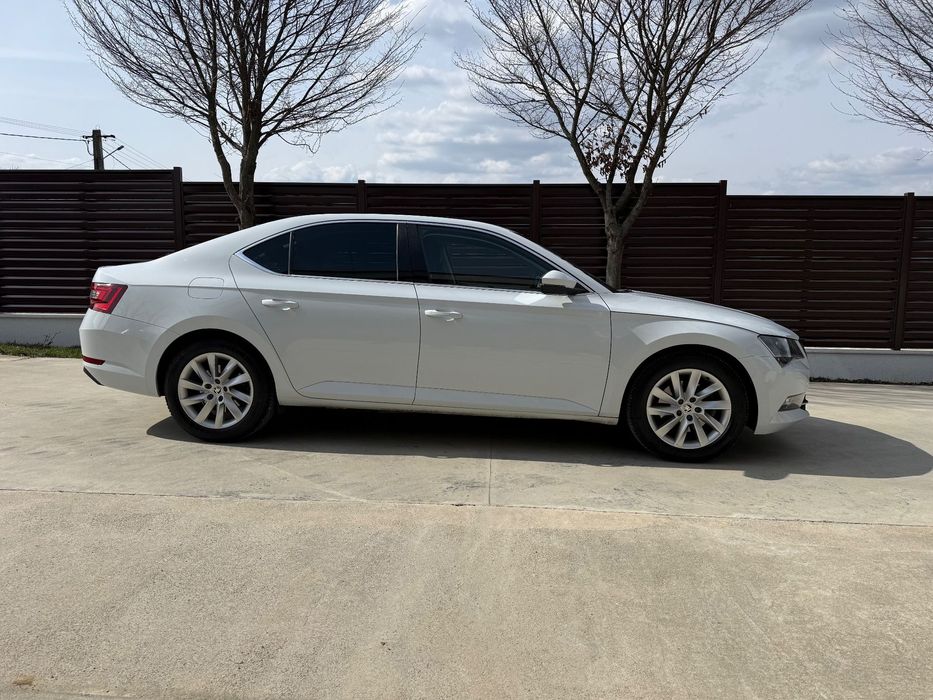 Skoda Superb Mașină cumpărată de nouă, unic proprietar.