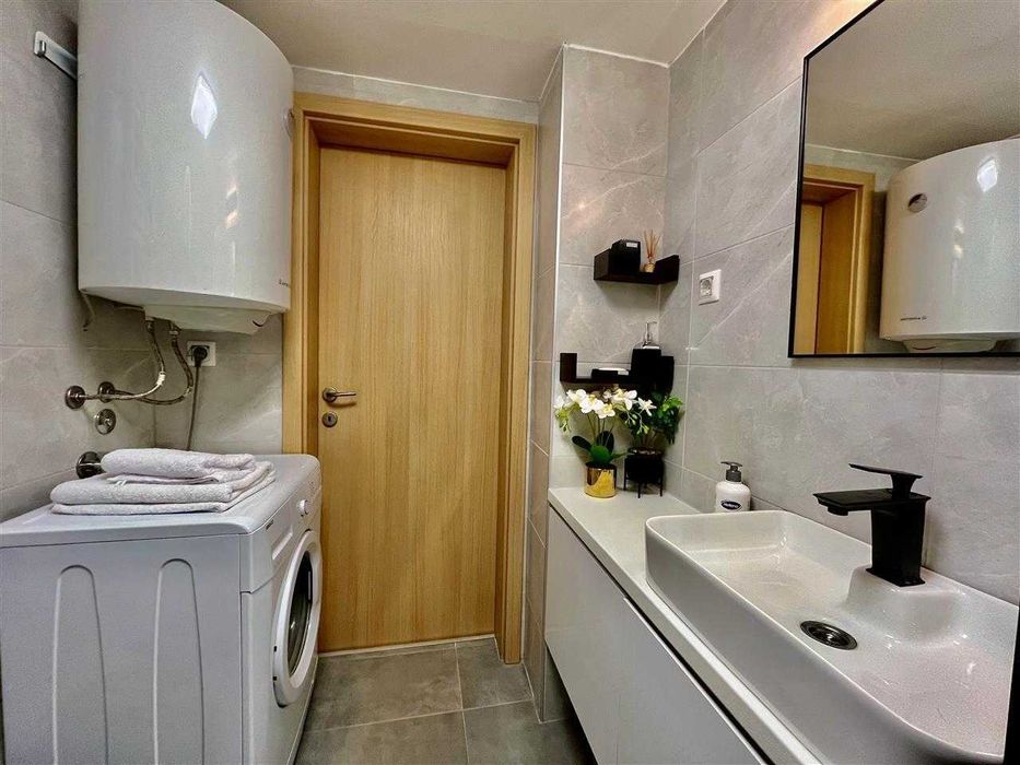 Дава се под наем Двустаен апартамент в Пловдив, Център - 64 кв.м за 280.5 € - Снимка #2