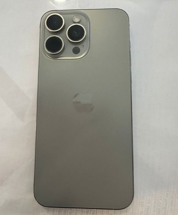 Айфон 15 про мах