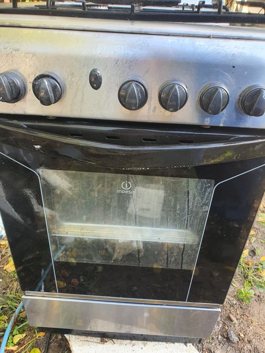 Vând sau schimb casetofon radio stereo