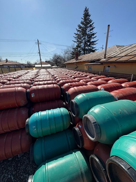 Butoaie de plastic groase 220L