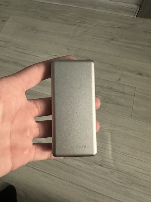 Магнитный Power Bank KeepPhone