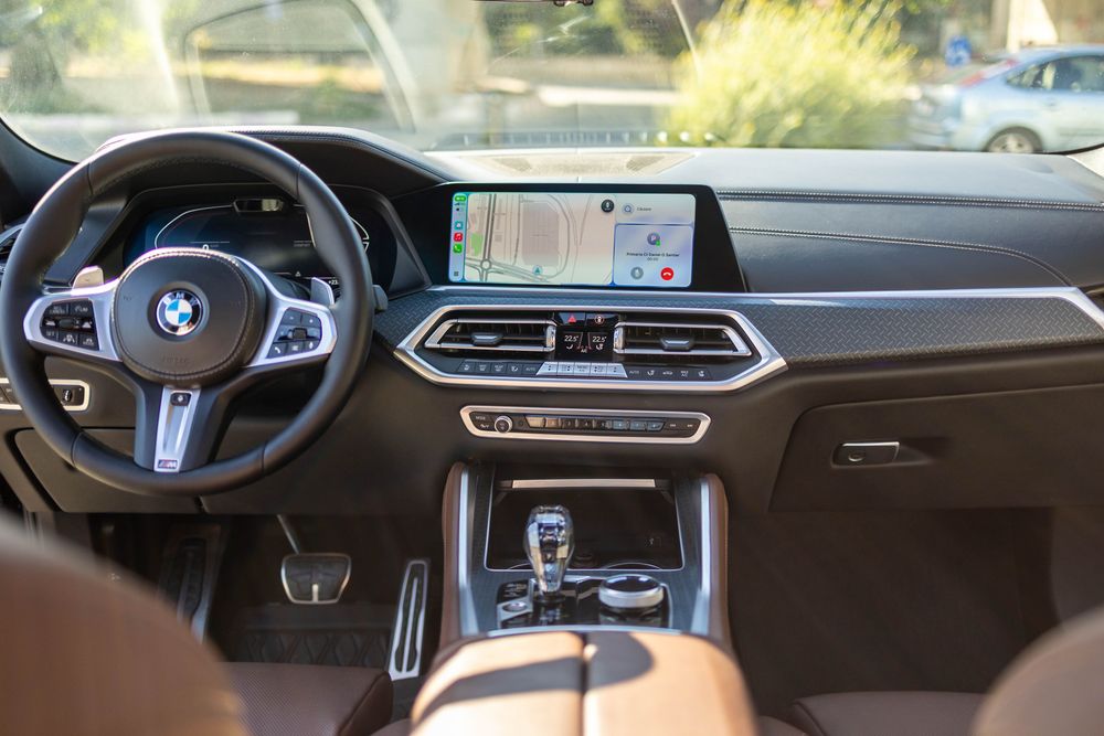 BMW X6 4.0D 340CP MHEV/M-PAK/INDIVIDUAL/SKY LOUNGE/360/SWAR/HEAD-UP/PANO/laser/ventilate/racire/comfort/unic propr/ca noua/posib credit/leasing/cash