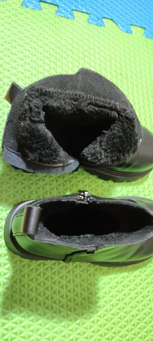 Продаются ботинки на девочку