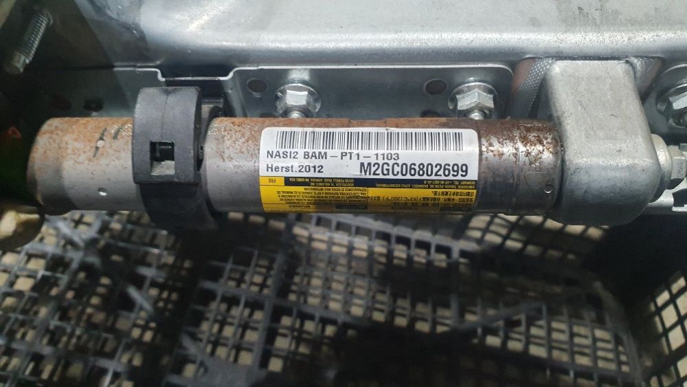 airbag genunchi mercedes W204 facelift C200 C220 C250 C350 C180