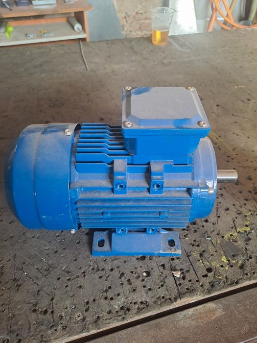 Ел.мотори нови 220волта