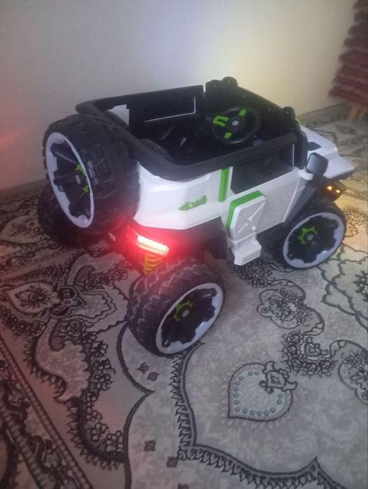 Болалар машинаси сотилади