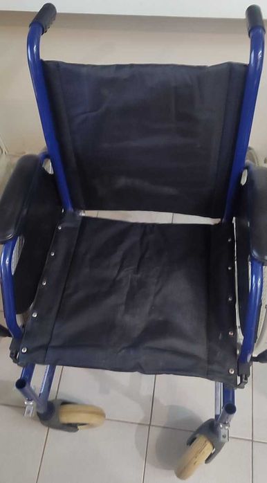 Продавам инвалидна количка-VERMEIREN