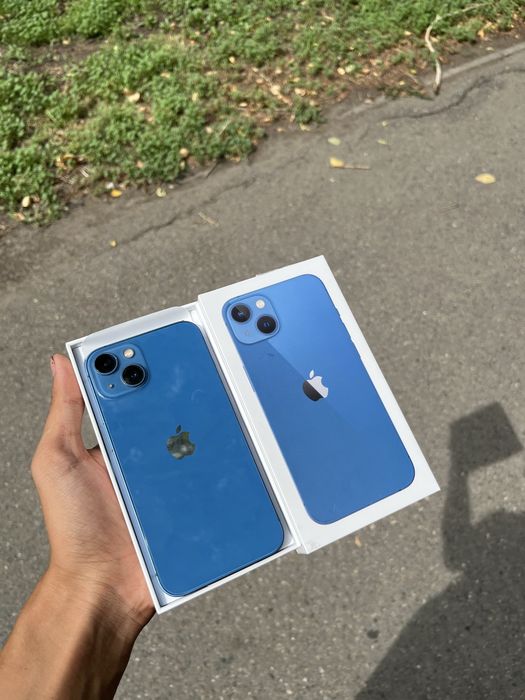 Продам айфон 13