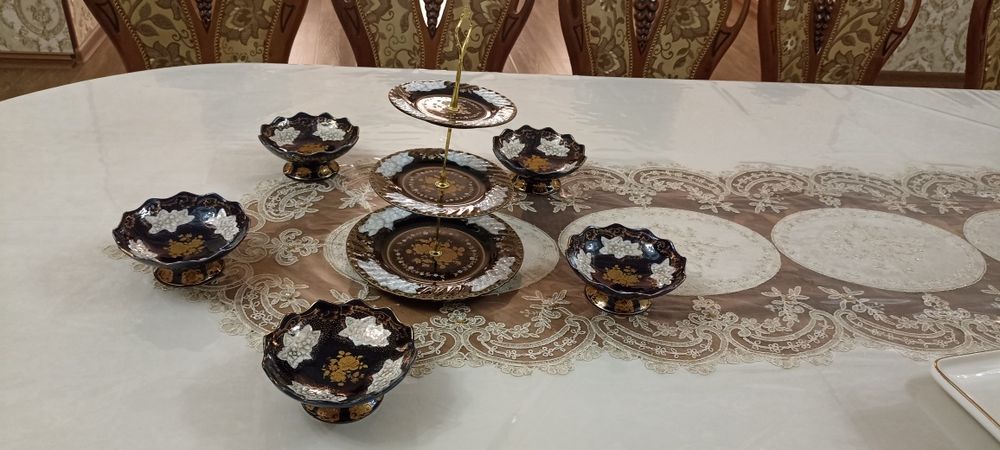 Мадонна Посуда 5 та чак чук 1та этажерка