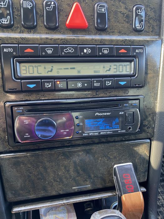 Пионер дельфин DEH5250SD