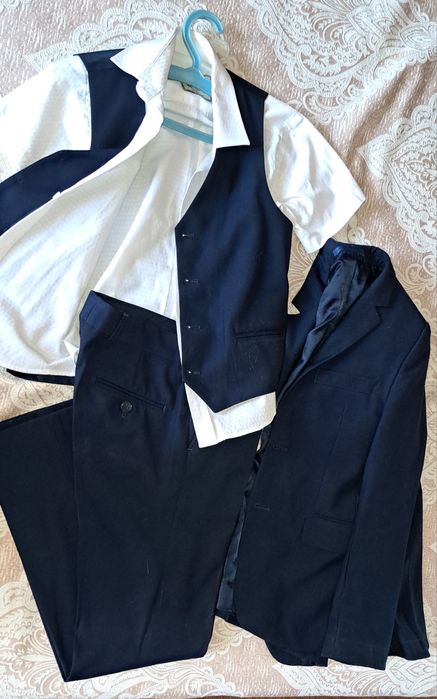 Рубашки и школьная форма