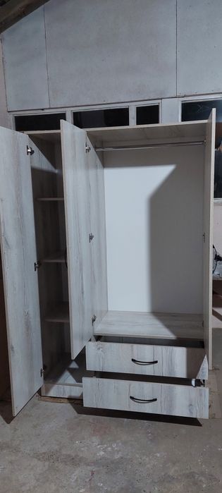 Продаётся Шкаф  , новый .